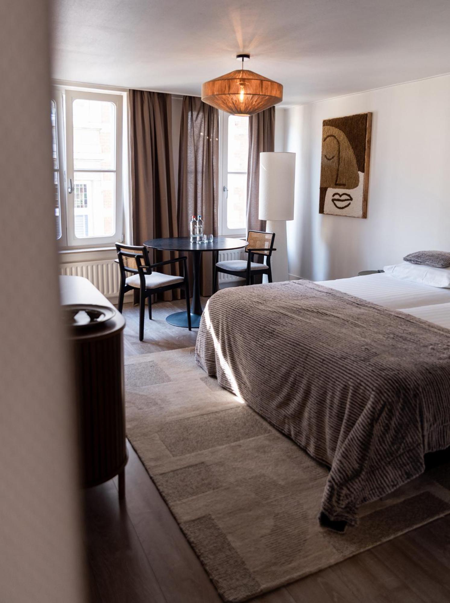 Le Virage Bistro En Hotel Maastricht Exteriör bild