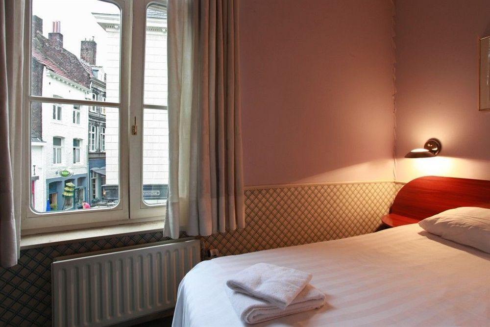 Le Virage Bistro En Hotel Maastricht Exteriör bild